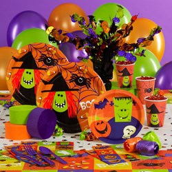 Halloween Fun Friends Deluxe Party Kit
