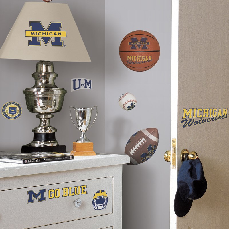 Michigan Wolverines   Removable Wall Decals for the 2022 Costume season.