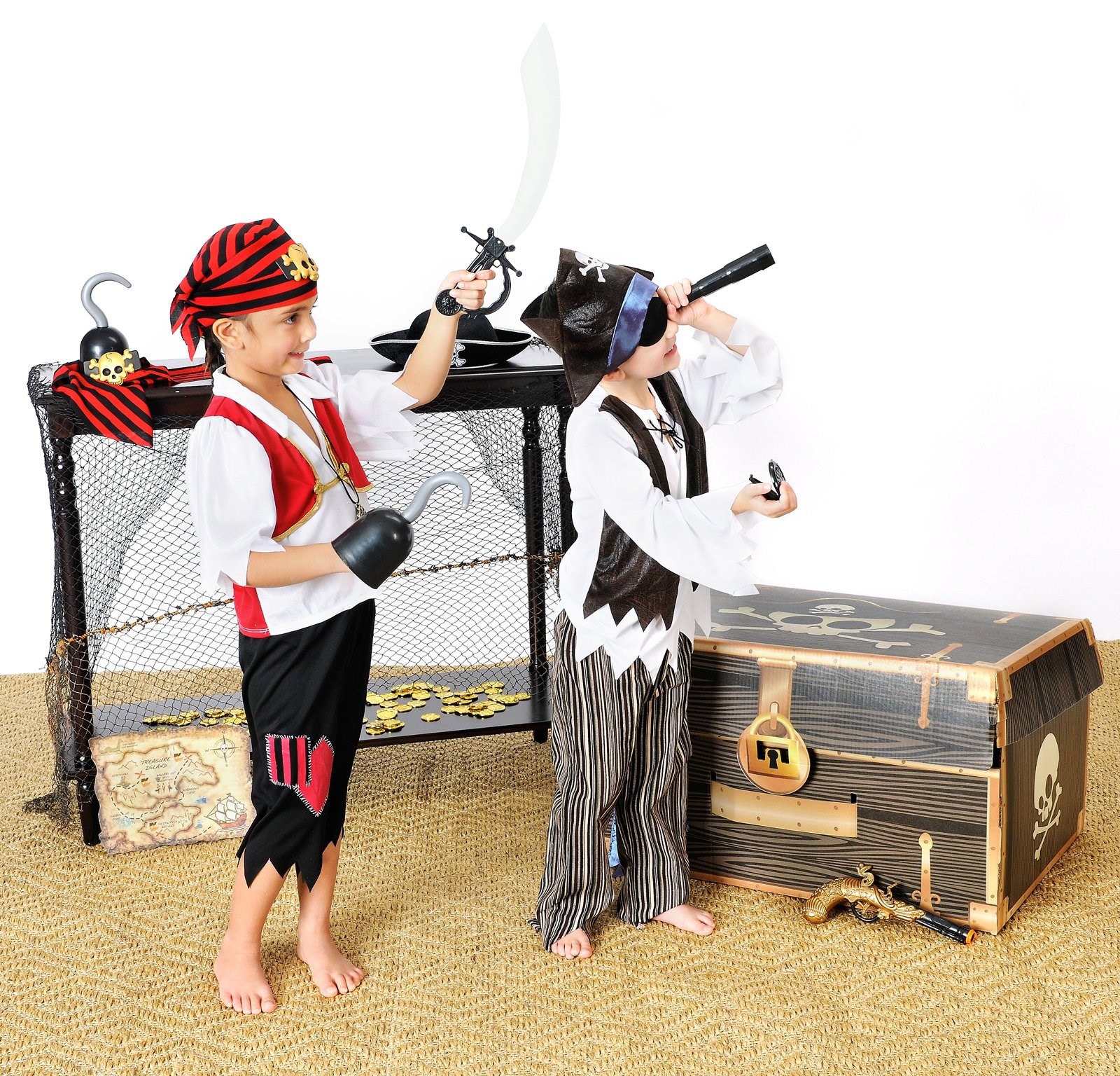 Deluxe Pirate Dress-Up Trunk